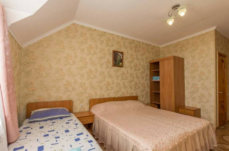 Трехместный номер (4этаж 13 и 14 номера)