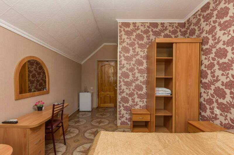 Трехместный номер (4этаж 13 и 14 номера)