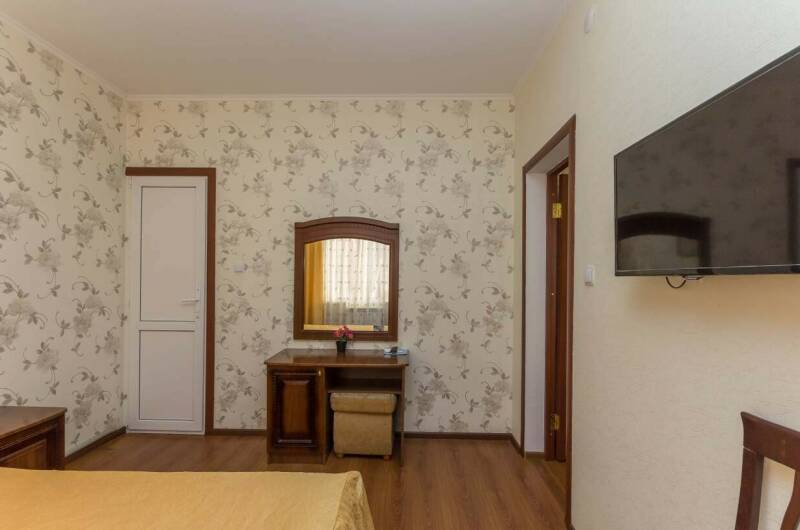 Двухкомнатный номер (3этаж 7 номер)