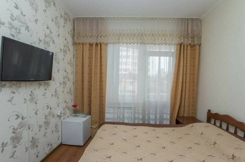 Двухкомнатный номер (3этаж 8 номер)