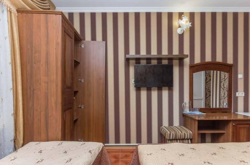 Трехместный номер (2 этаж 4б номер)