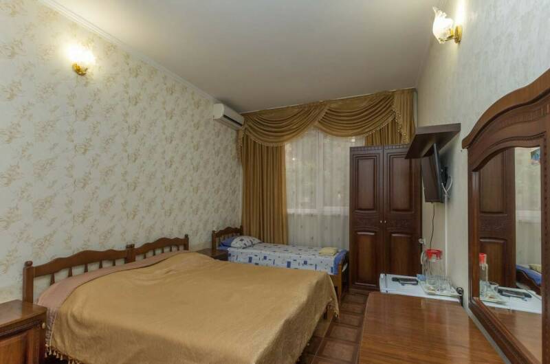 Трехместный номер (1 этаж 2б номер)