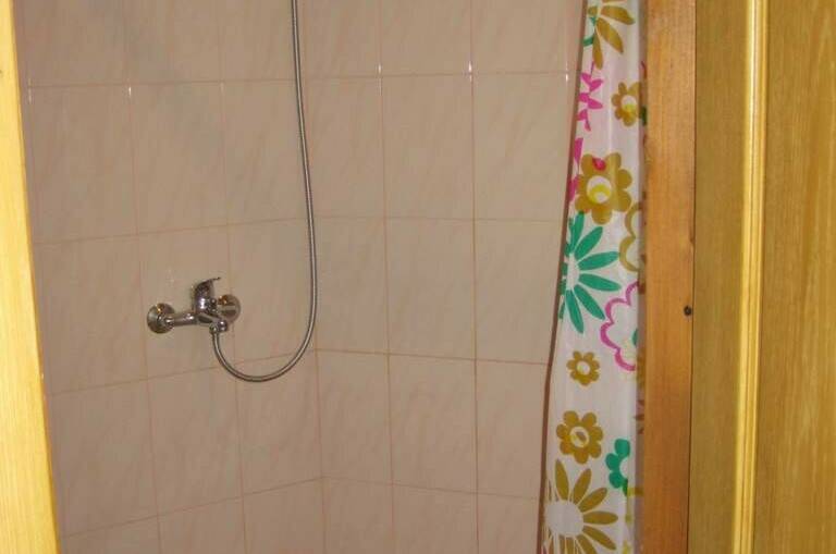 № 1 однокомнатный трёхместный номер