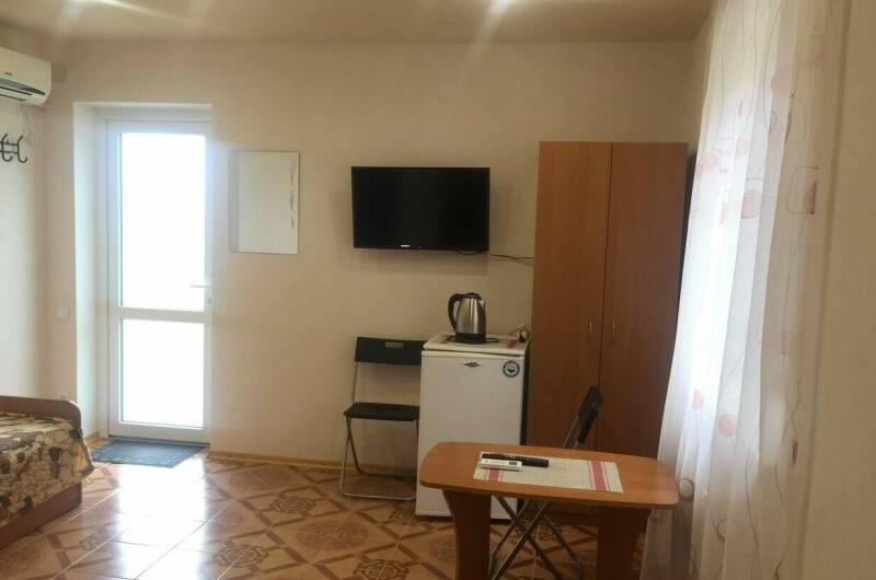 № 1 однокомнатный трёхместный номер