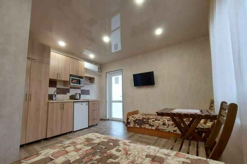 № 4 однокомнатный трёхместный номер с кухней