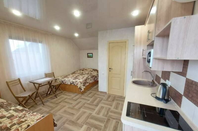 № 4 однокомнатный трёхместный номер с кухней