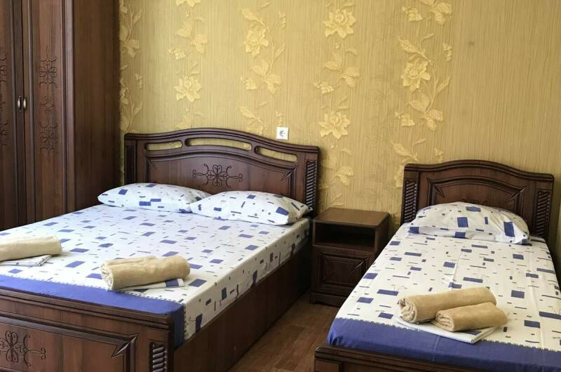 Трехместный номер с удобствами 2 этаж