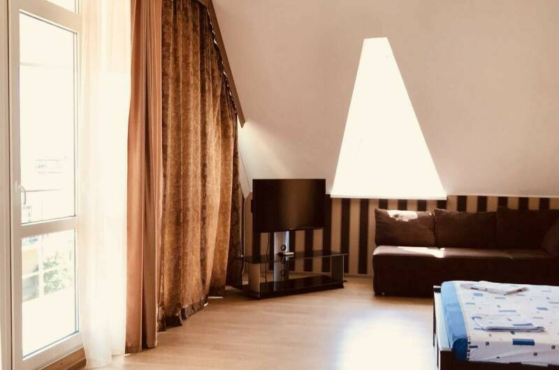 Трёхместный номер + доп места (45км) с балконом