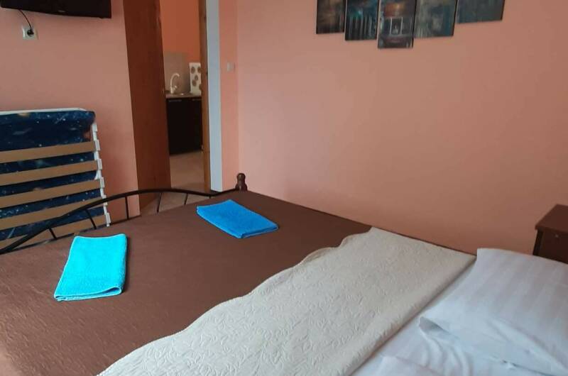 Двухкомнатный семейный с кухней