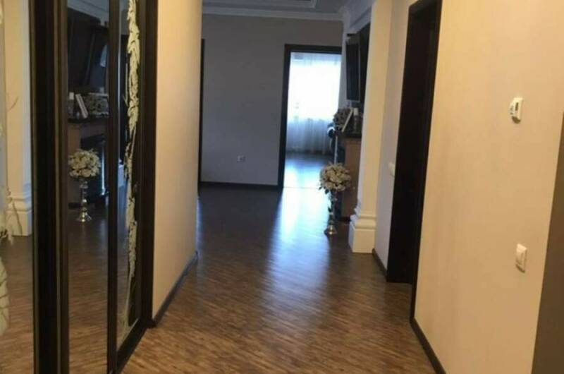 Этаж под ключ (семейный)