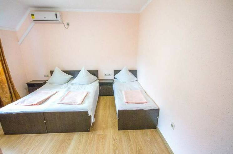 Трехместный номер с удобствами