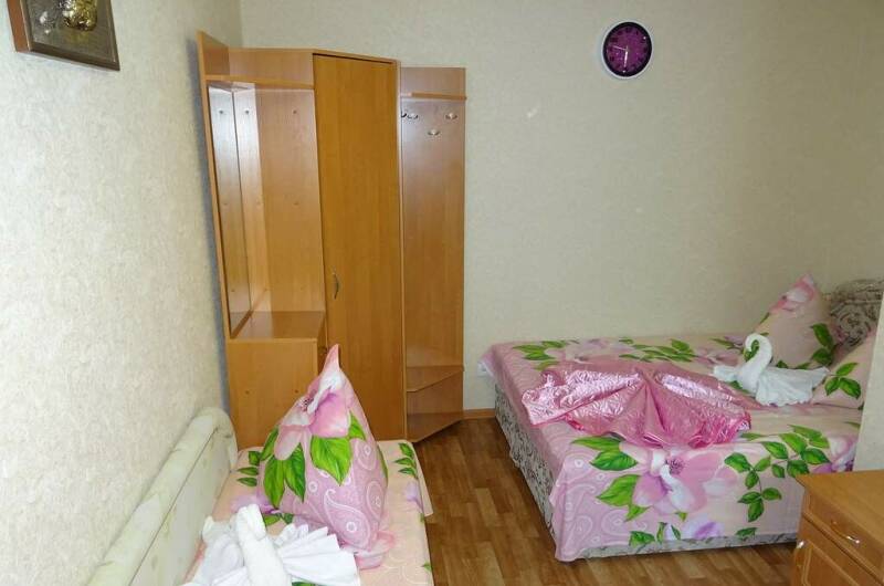 Стандарт 3х местный с выходом в сад