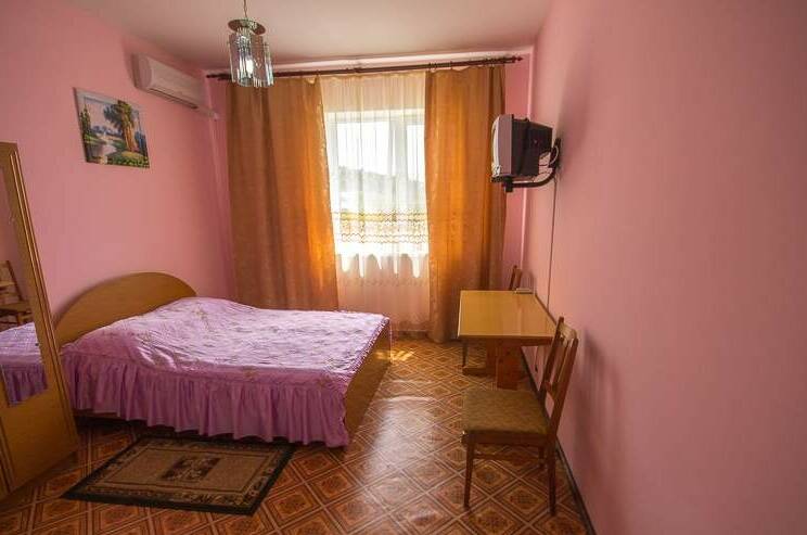 Трехместный номер с удобствами