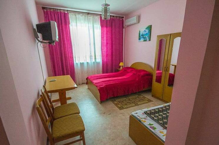 Трехместный номер с удобствами