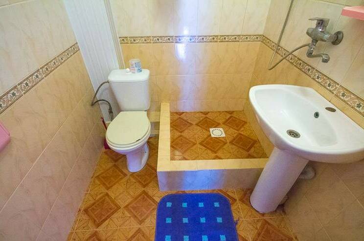 Трехместный номер с удобствами