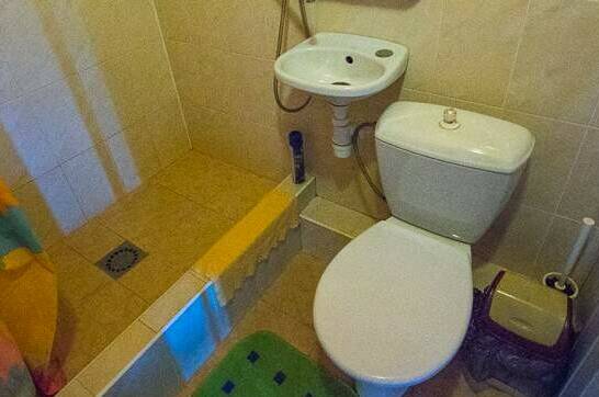 Четырехместный номер с удобствами 