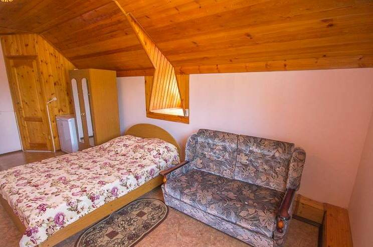 Четырехместный номер с удобствами 