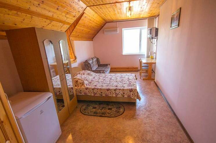 Четырехместный номер с удобствами 