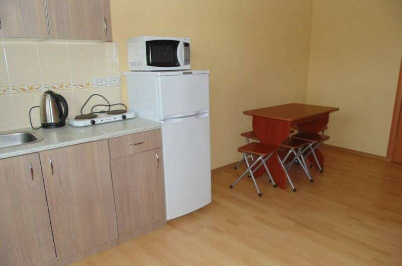 Двухкомнатный номер с кухней «Семейный» (4−6 чел)