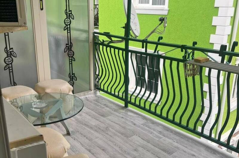 Студия с балконом