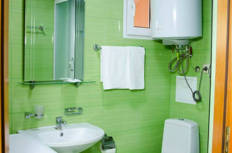 Двухкомнатный с кухней мансарда