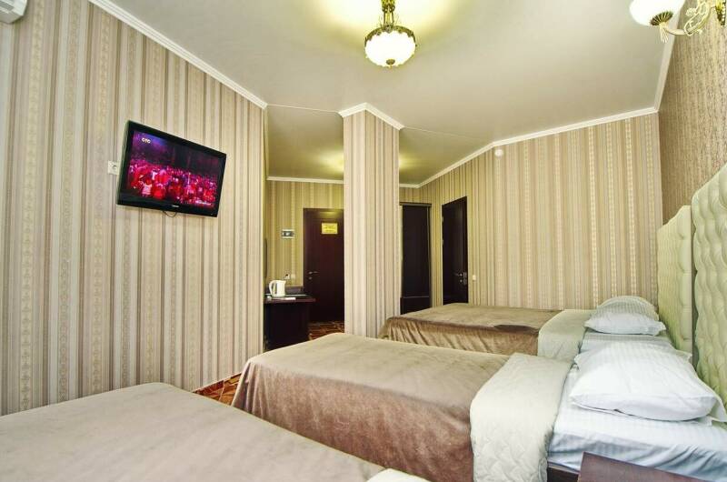 Четырехместный номер с балконом