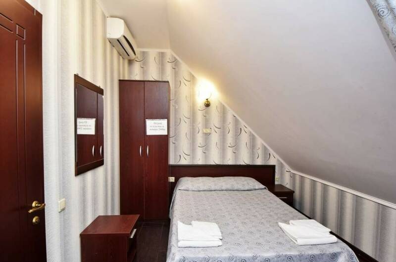 Двухместный номер без балкона на мансарде