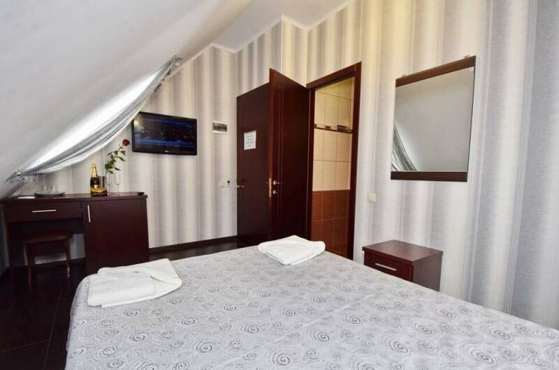 Двухместный номер без балкона на мансарде