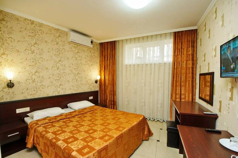 Двухместный номер без балкона на цоколе