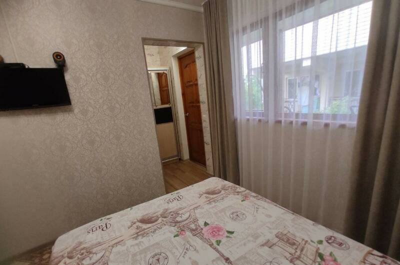 Четырёхместный с двухъярусной кроватью