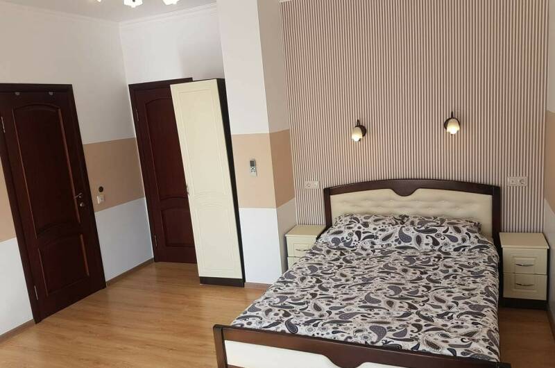 Увеличенный 3-х местный с балконом