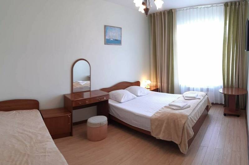 Трехместный «Полулюкс»