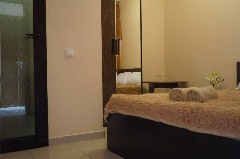 Стандартный 2-х местный (окно в коридор)