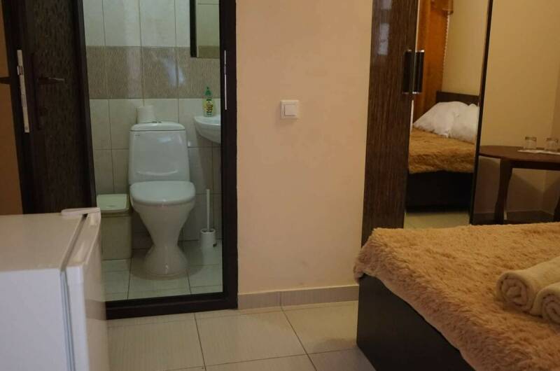 Стандартный 2-х местный (окно в коридор)