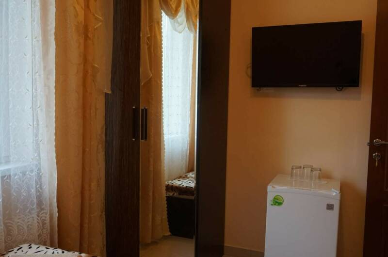 Стандартный 2-х местный с ванной комн. на против