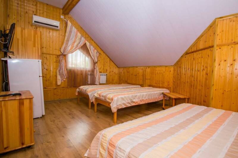 № 9 4-х местная комната на 3 этаже