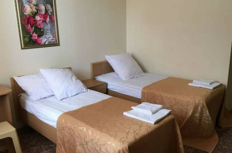 Полулюкс 2х с общим балконом с видом во двор