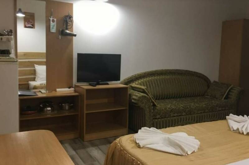 Полулюкс 4х с общим балконом на стоянку