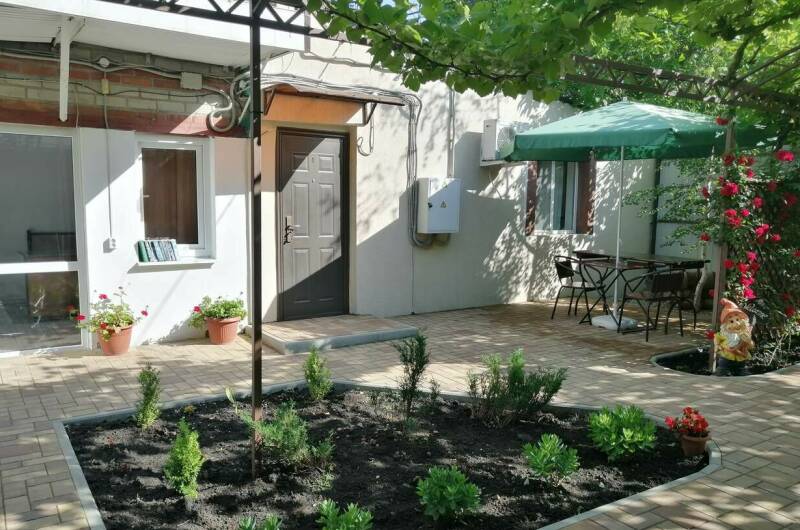 Домик с удобствами на 2 человека