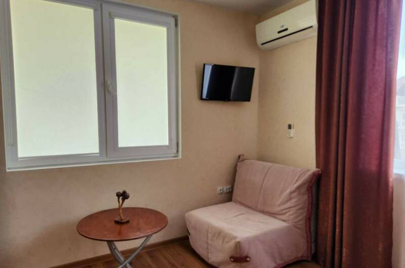 Комната с балконом на 2 чел «плюс»