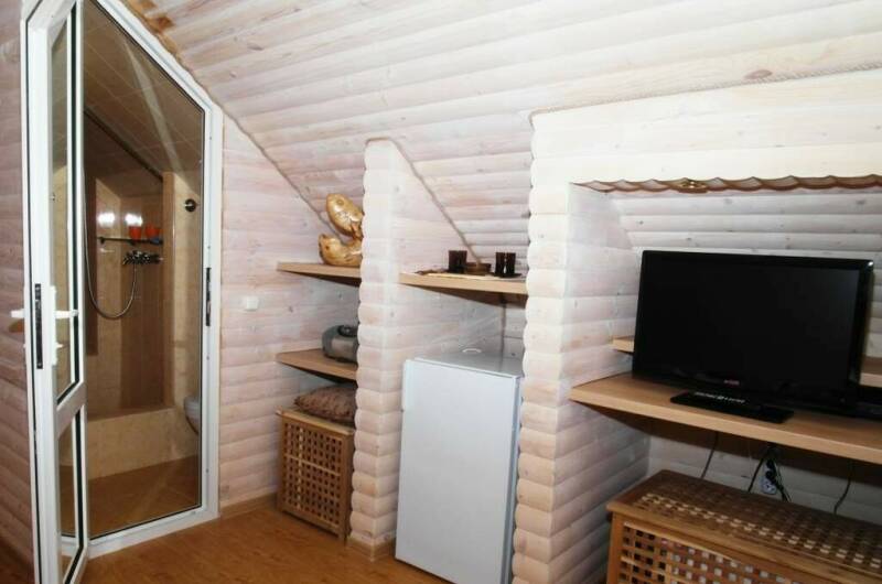 2-х местный с удобствами «в дереве» с 2 доп. м