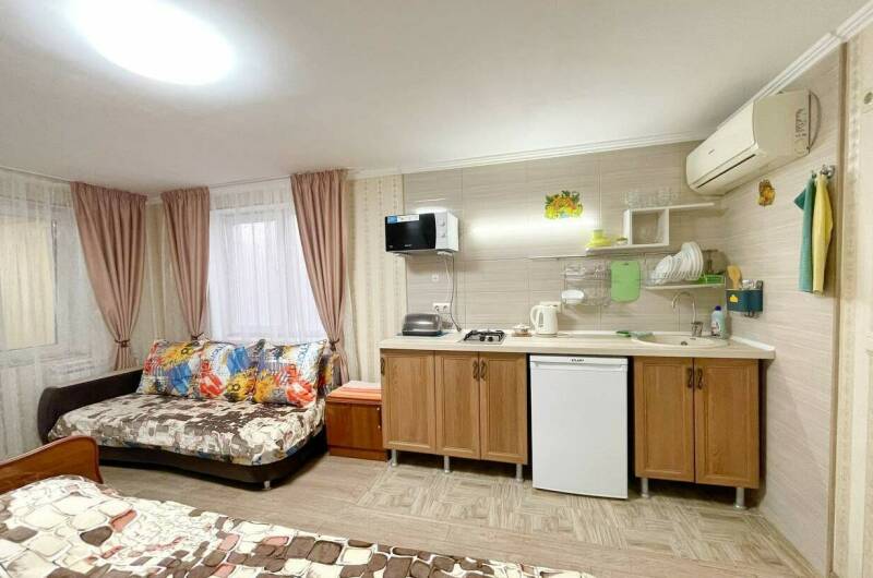 СТУДИЯ с кухней и отдельным входом № 12