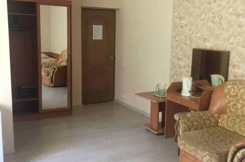 Двухкомнатный семейный шестиместный номер