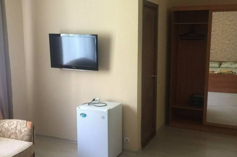 Двухкомнатный семейный шестиместный номер