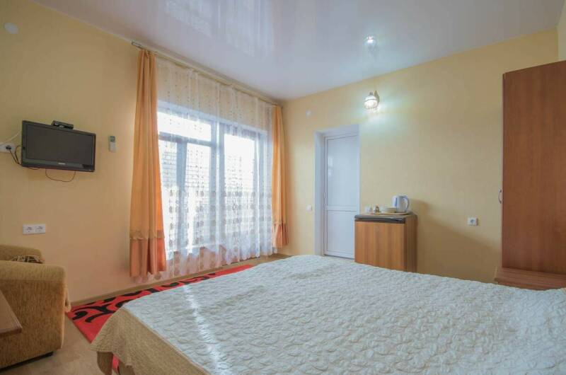 Двухместный (+1) номер стандарт с общим балконом