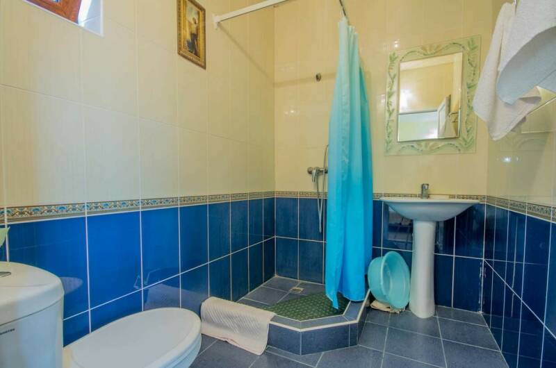 Трёхместный (+1) номер стандарт с общим балконом