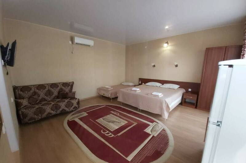 Четырёхместный +1 номер стандарт с общим балконом