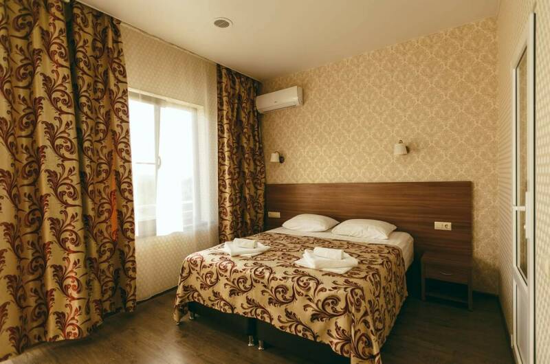 Двухкомнатный 4-х местный с прихожей и мини-кухней