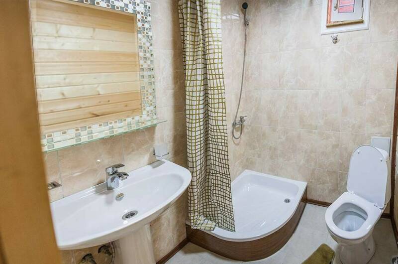 Двухкомнатный номер отделка из дерева на 3 этаже