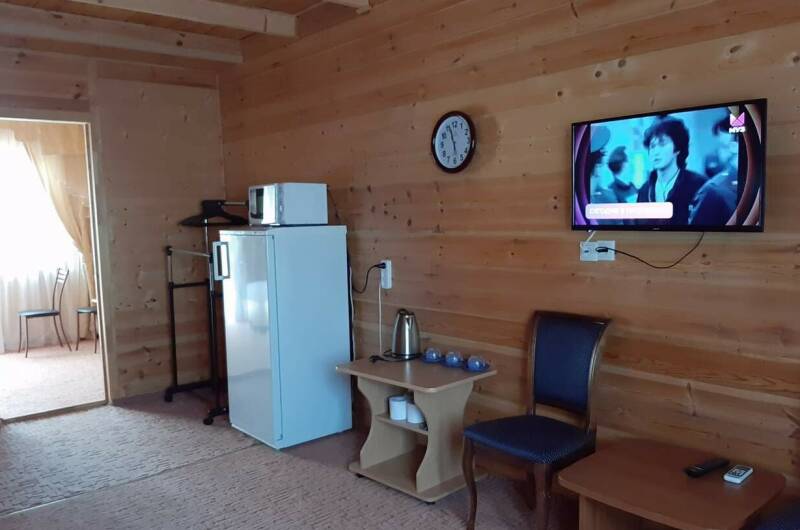 Двухкомнатный номер отделка из дерева на 3 этаже